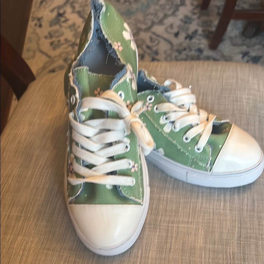 Floral Green Women's Sneakers